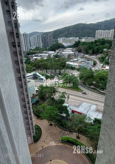 Kwai Yin Court Sell 3 Bedrooms , 1 Bathroom 554 ft² ( 51.5 m² )