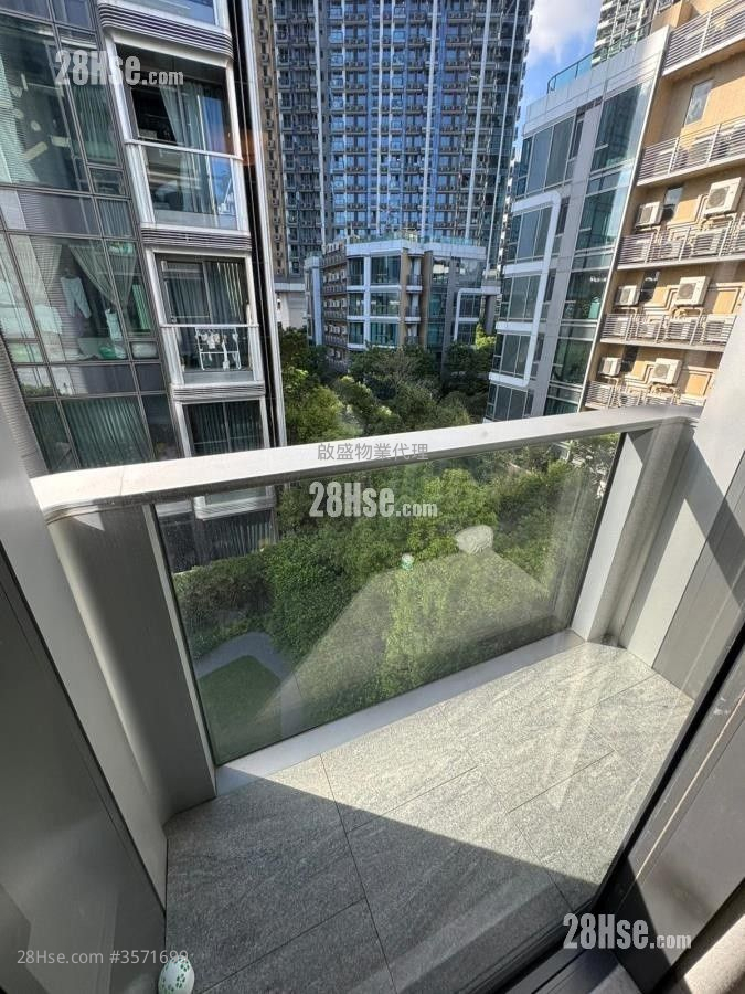 Henley Park Rental 1 Bedroom , 1 Bathroom 303 ft² ( 28.1 m² )