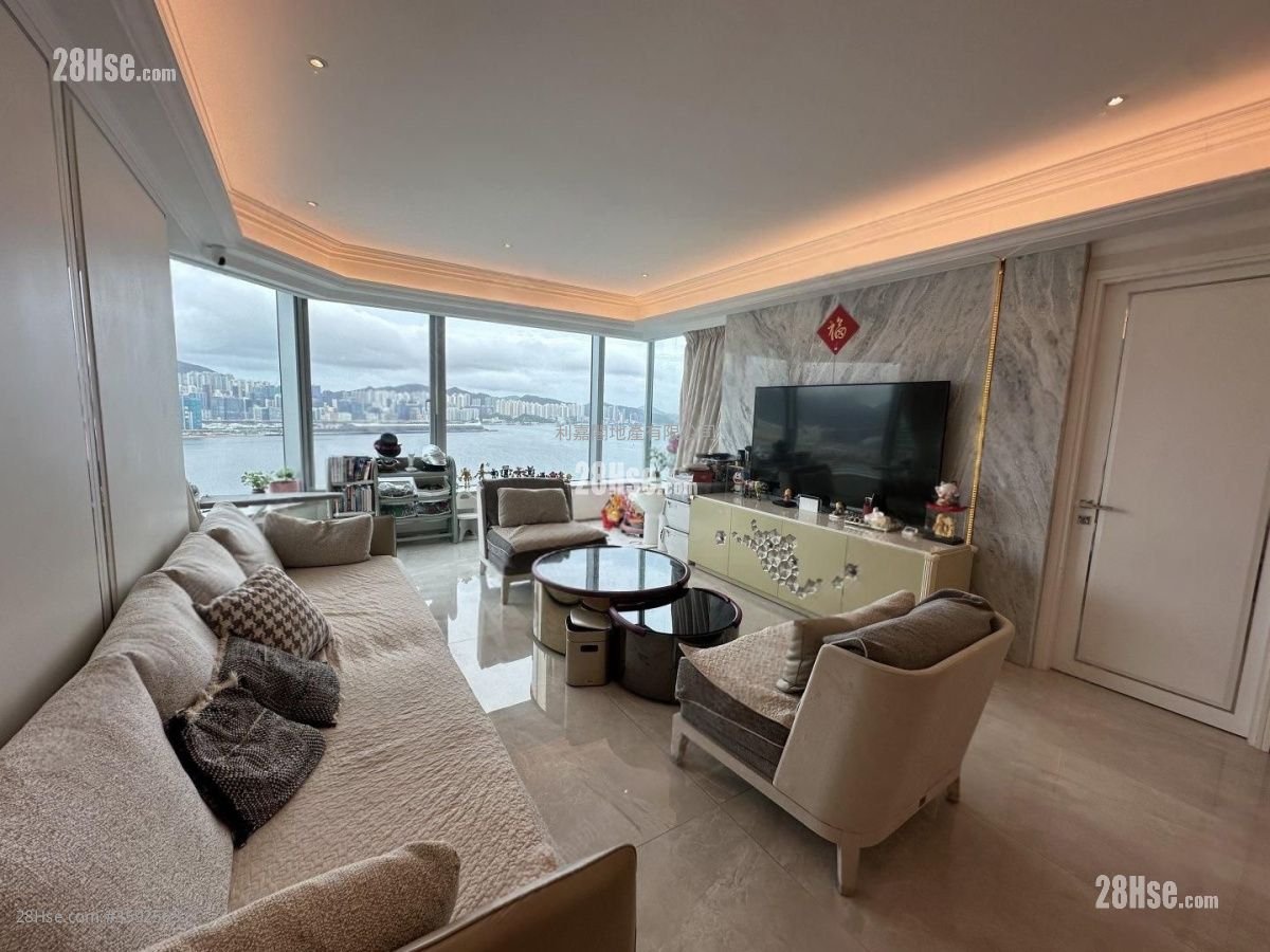 Harbourfront Landmark Sell 4 Bedrooms 1,580 ft² ( 146.8 m² )