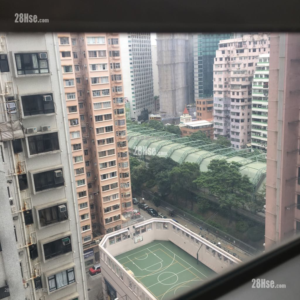 Valiant Court Rental 2 Bedrooms , 1 Bathroom 364 ft² ( 33.8 m² )