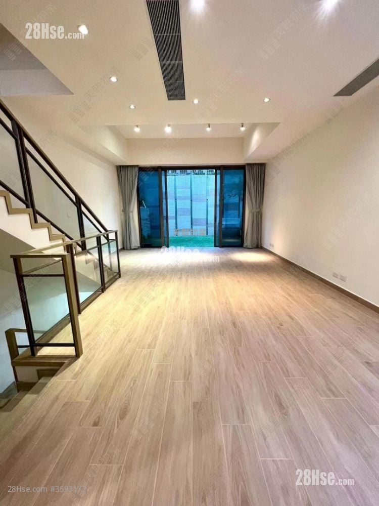 Domus Sell 3 Bedrooms , 2 Bathrooms 2,013 ft² ( 187.0 m² )