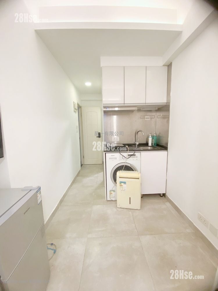Po Wing Building Rental Studio , 1 Bathroom 160 ft² ( 14.9 m² )