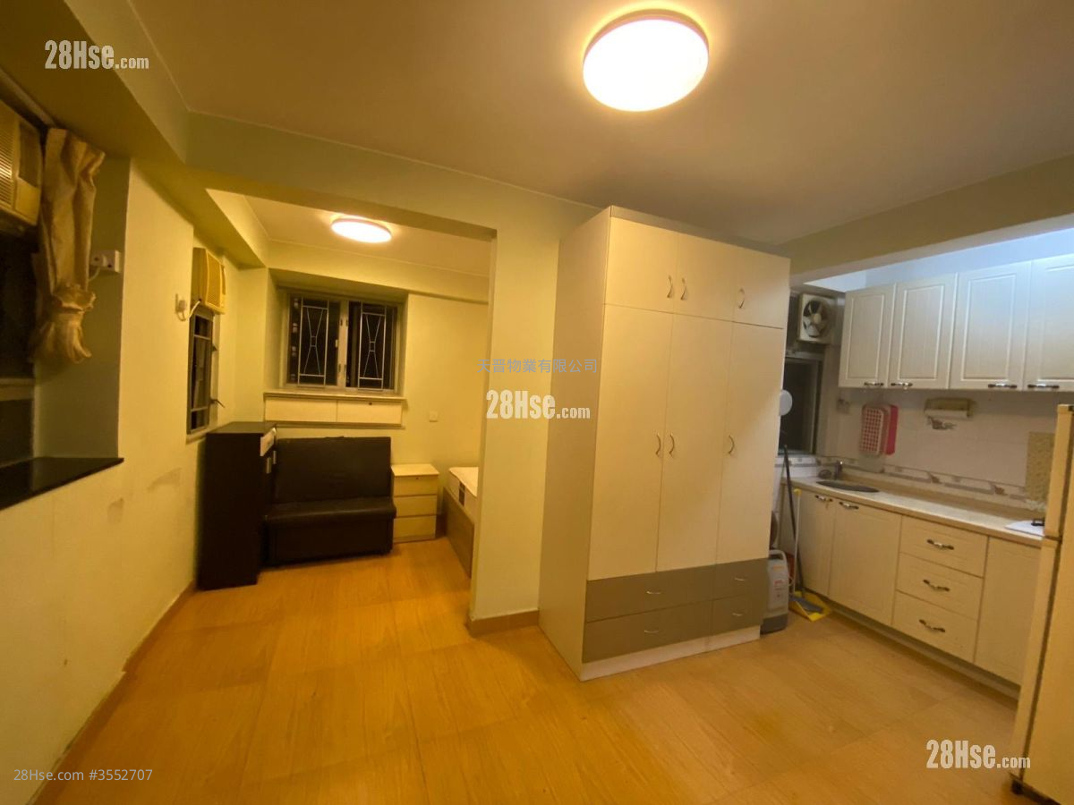 Yee Fu Building Sell 2 Bedrooms , 1 Bathroom 244 ft² ( 22.7 m² )