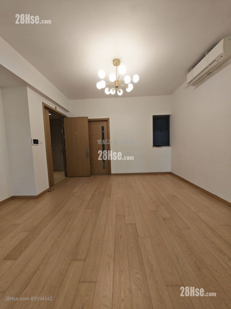The Bloomsway Rental 4 Bedrooms , 3 Bathrooms 1,533 ft² ( 142.4 m² ) The Bloomsway Rental 4 Bedrooms , 3 Bathrooms 1,533 ft² ( 142.4 m² )