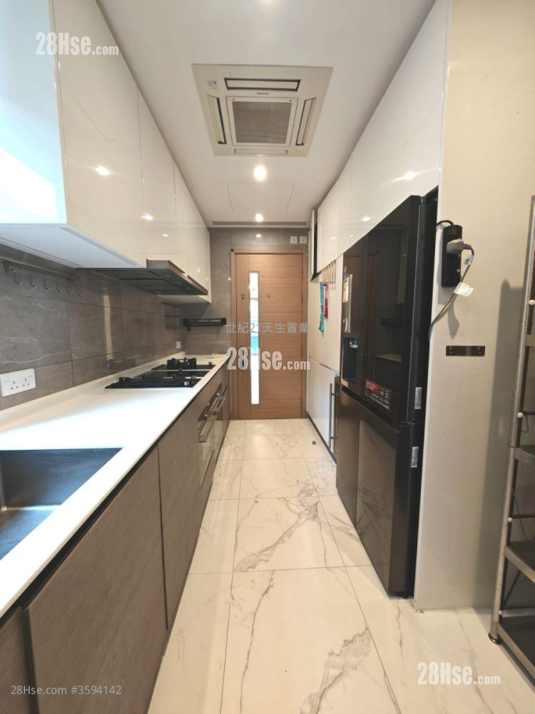 The Bloomsway Rental 4 Bedrooms , 3 Bathrooms 1,533 ft² ( 142.4 m² ) The Bloomsway Rental 4 Bedrooms , 3 Bathrooms 1,533 ft² ( 142.4 m² )