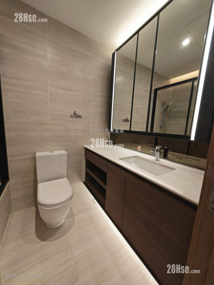 The Bloomsway Rental 4 Bedrooms , 3 Bathrooms 1,533 ft² ( 142.4 m² ) The Bloomsway Rental 4 Bedrooms , 3 Bathrooms 1,533 ft² ( 142.4 m² )