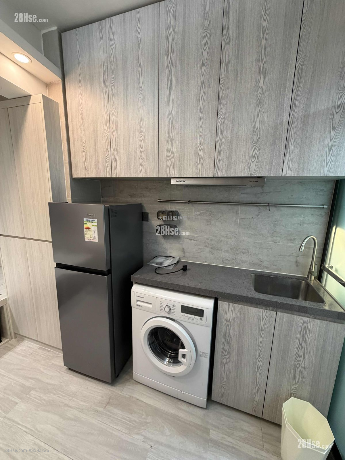 Kam Shing Building Rental Studio , 1 Bathroom 835 ft² ( 77.6 m² )