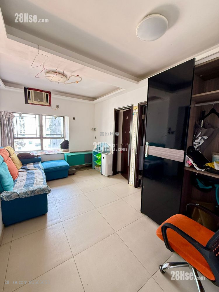Billion Court Rental 2 Bedrooms , 1 Bathroom 384 ft² ( 35.7 m² )