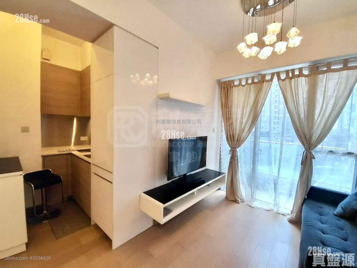 The Reach Sell 2 Bedrooms 443 ft² ( 41.2 m² )