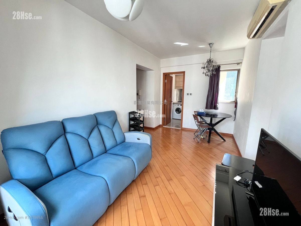 The Zenith Rental 2 Bedrooms , 1 Bathroom 478 ft² ( 44.4 m² )