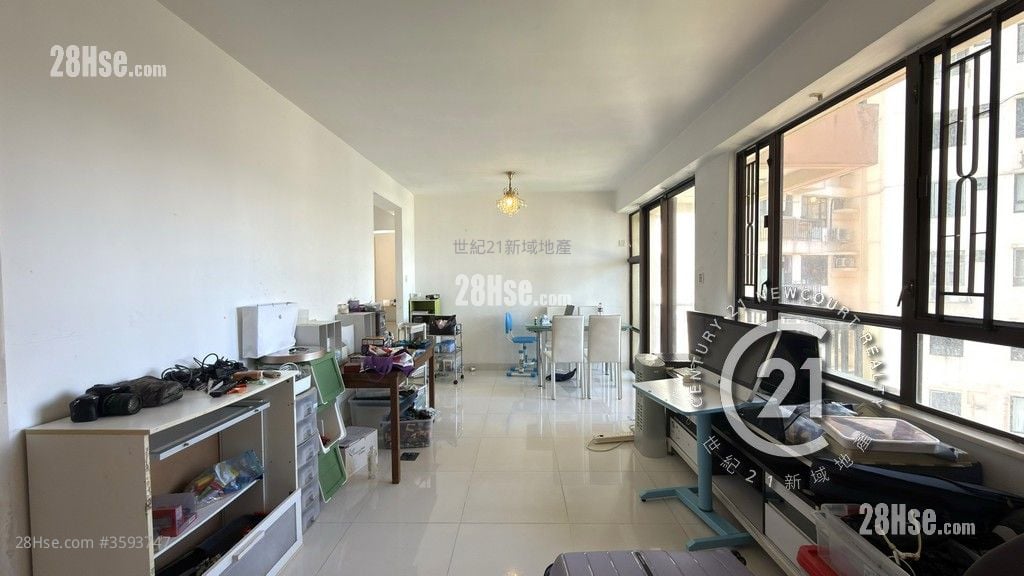 Discovery Bay Sell 3 Bedrooms , 2 Bathrooms 769 ft² ( 71.4 m² )