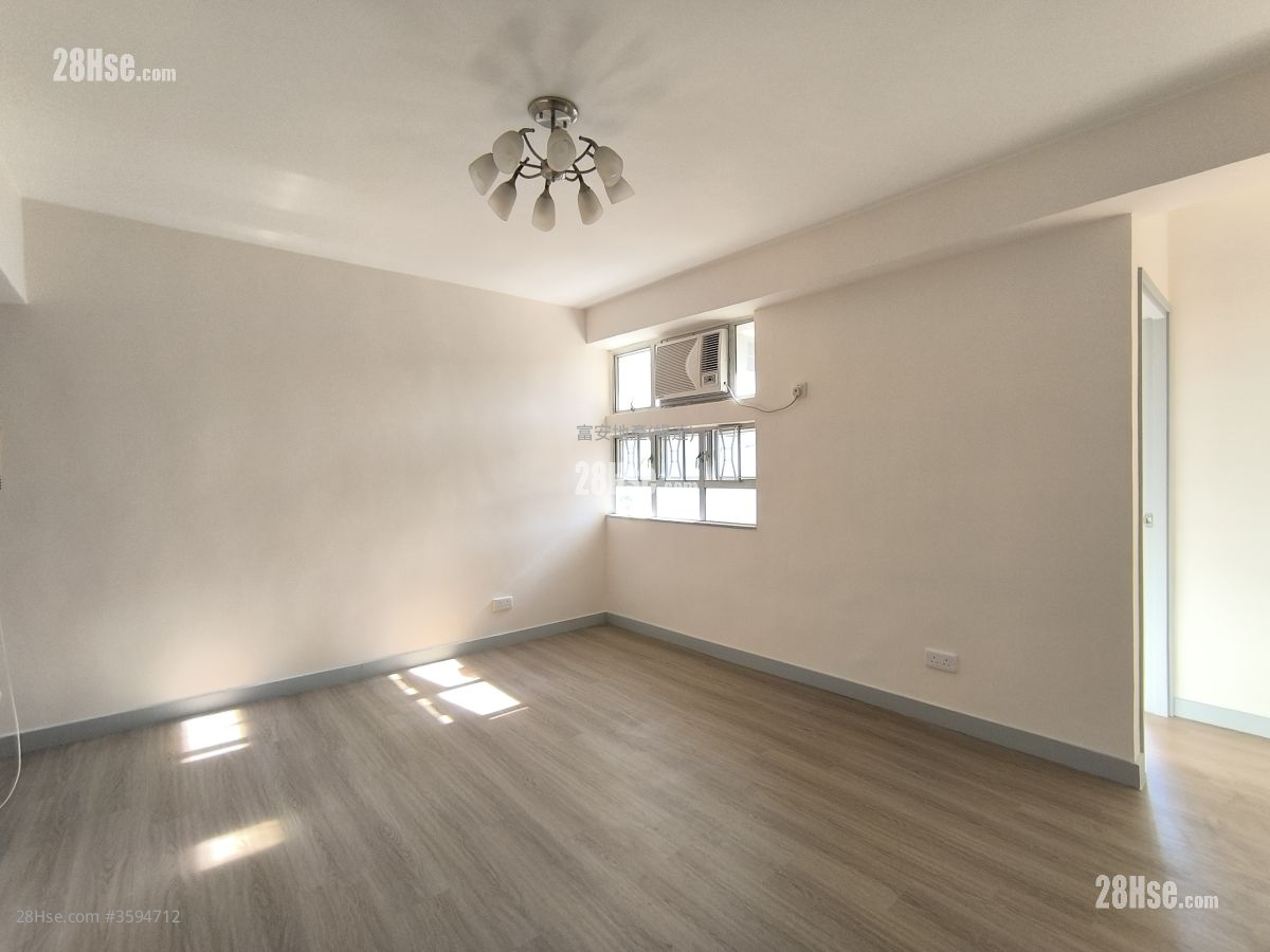 Chevalier Garden Rental 2 Bedrooms , 1 Bathroom 437 ft² ( 40.6 m² )