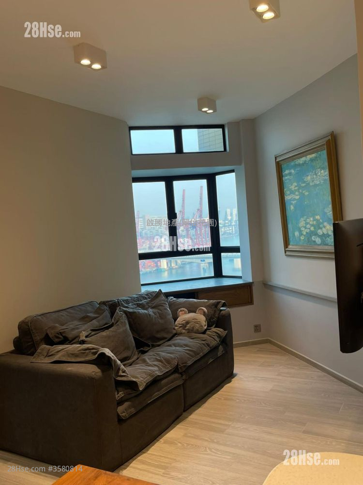 Grand Horizon Rental 2 Bedrooms , 1 Bathroom 465 ft² ( 43.2 m² )
