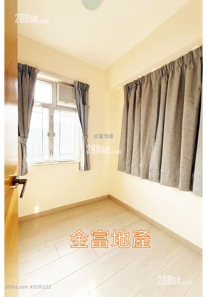 Winner Centre Rental 2 Bedrooms 254 ft² ( 23.6 m² )