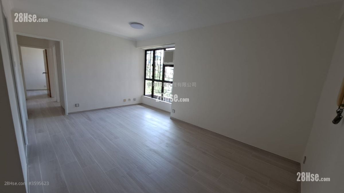 Parc Oasis Rental 3 Bedrooms , 2 Bathrooms 566 ft² ( 52.6 m² )