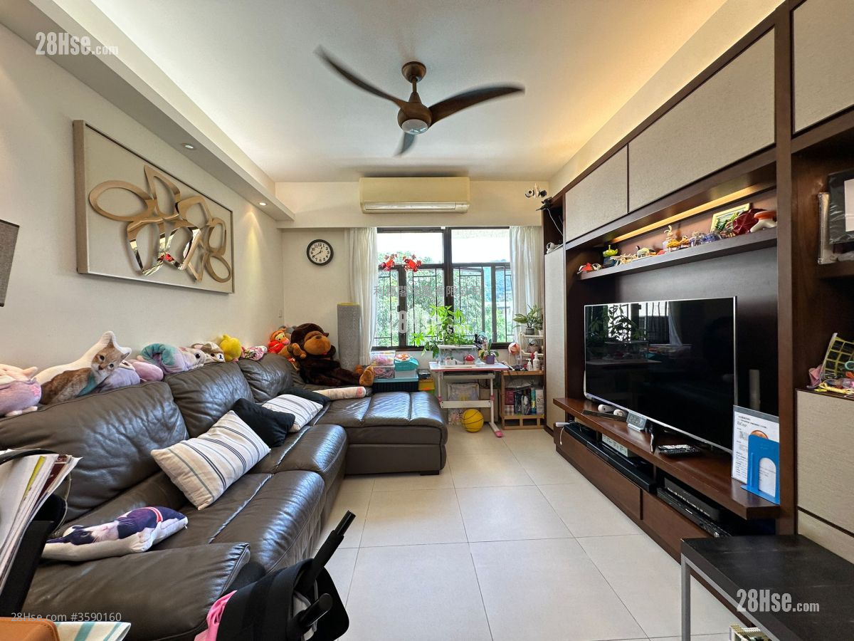 Woodcrest Hill Sell 3 Bedrooms , 2 Bathrooms 936 ft² ( 87.0 m² )