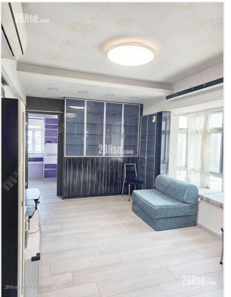 Venice Garden Sell 2 Bedrooms , 1 Bathroom 436 ft² ( 40.5 m² )