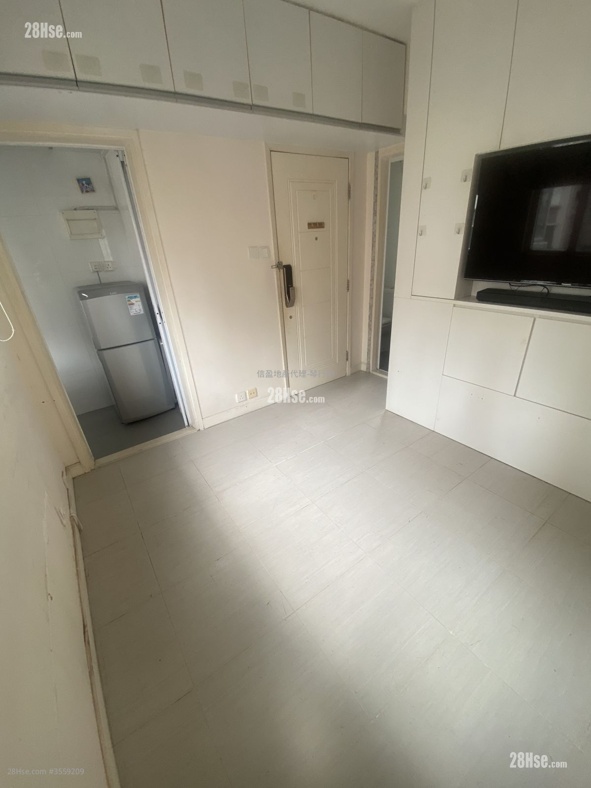 Teemko Court Sell Studio , 1 Bathroom 183 ft² ( 17.0 m² )