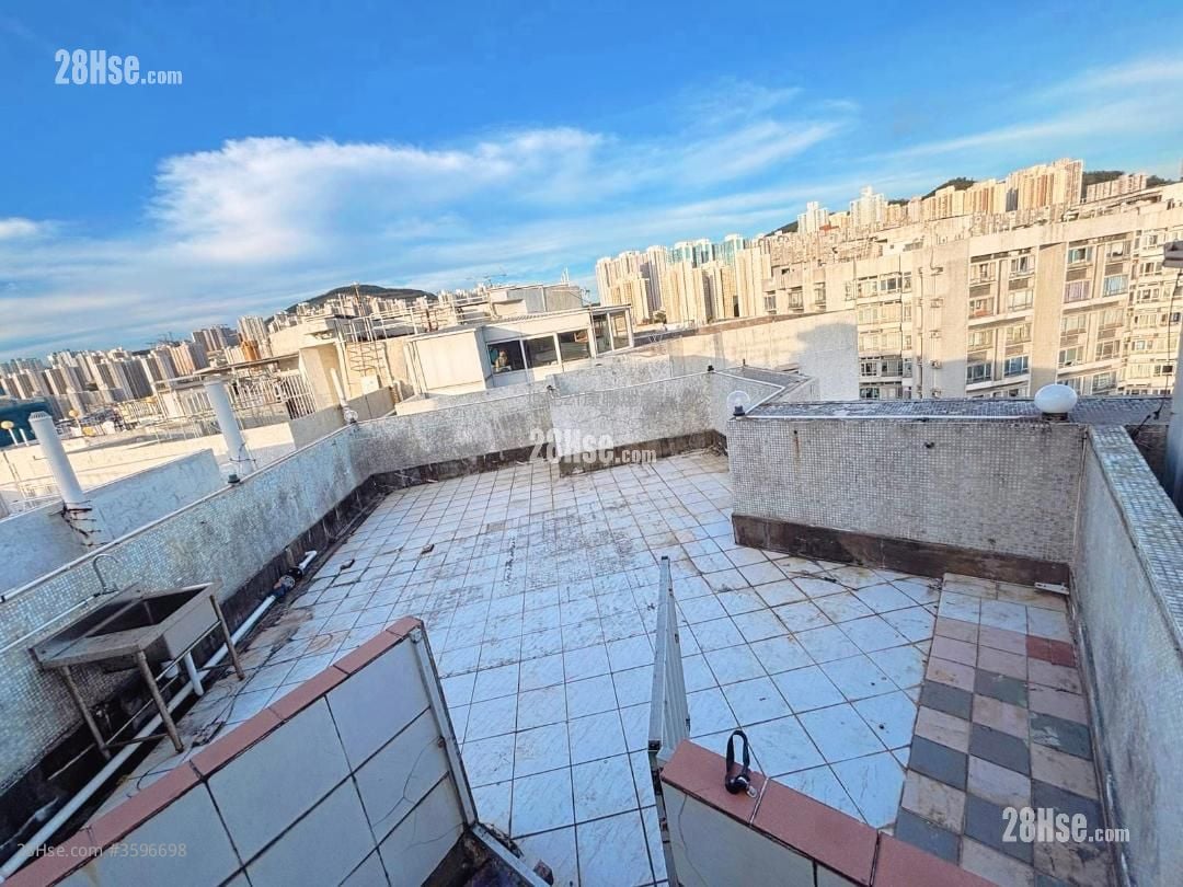 Laguna City Rental 2 Bedrooms , 1 Bathroom 517 ft² ( 48.0 m² )