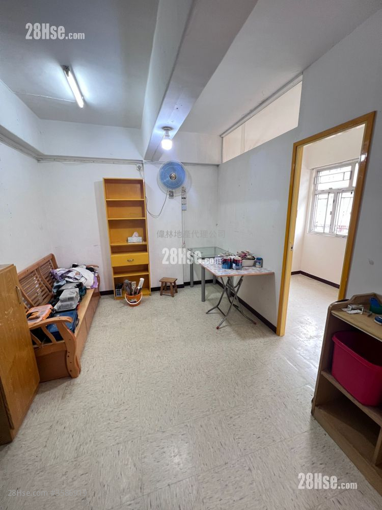 Wang Yip Building Rental 2 Bedrooms , 1 Bathroom 344 ft² ( 32.0 m² )