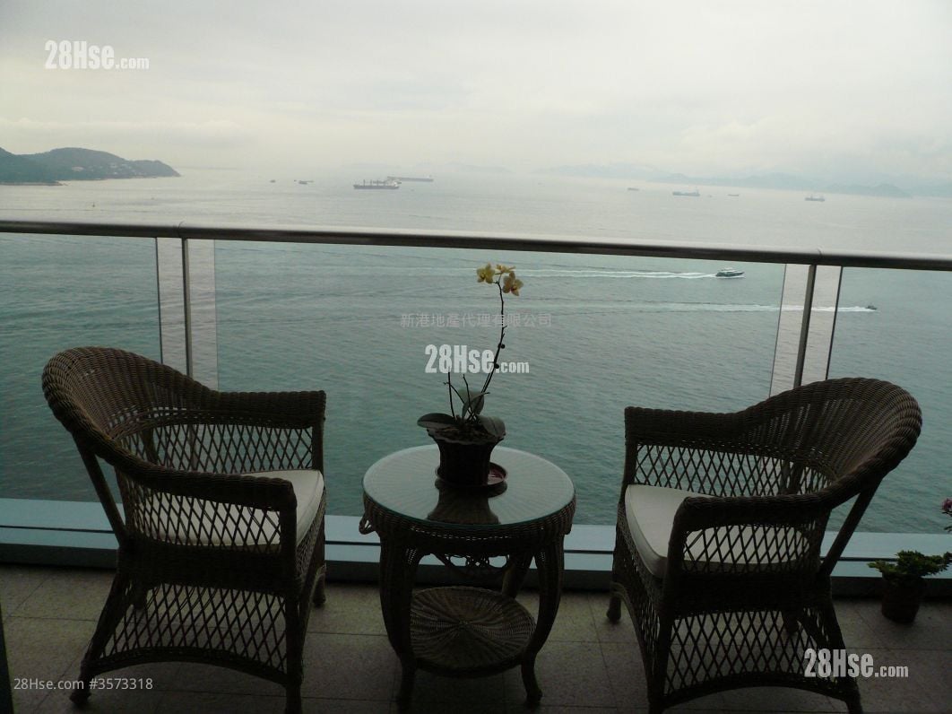 Residence Bel-Air Rental 3 Bedrooms , 2 Bathrooms 1,366 ft² ( 126.9 m² )
