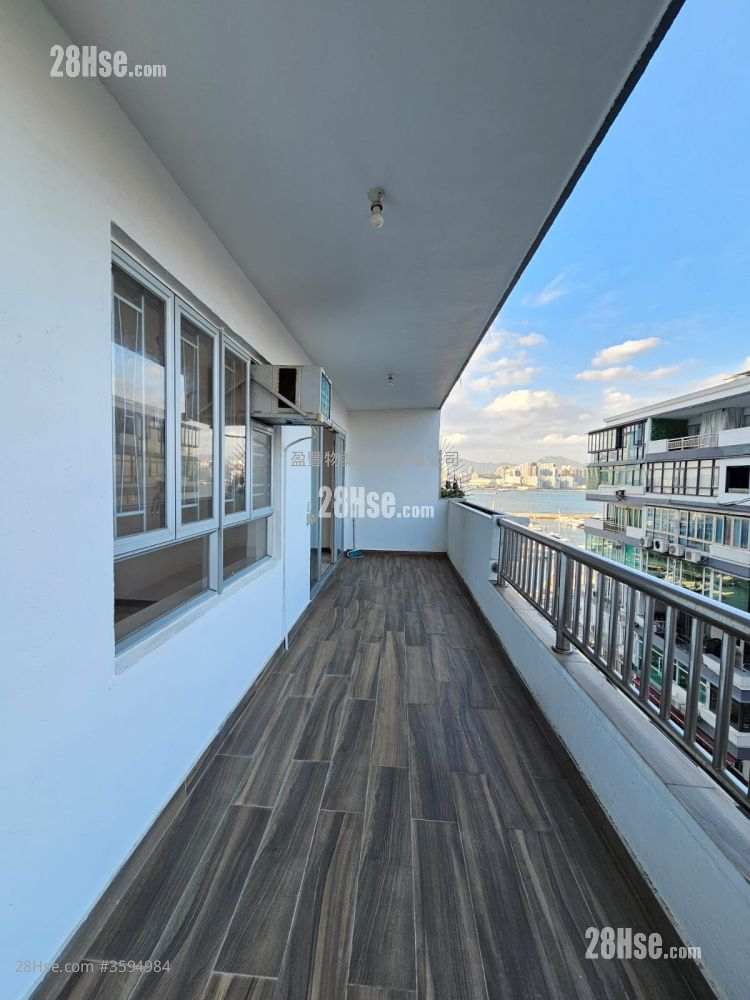 海华大厦 售盘 4 房 , 2 浴室 1,204 平方尺 ( 111.9 平方米 )