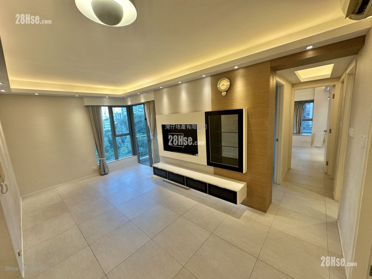 The Zenith Sell 3 Bedrooms , 2 Bathrooms 607 ft² ( 56.4 m² )