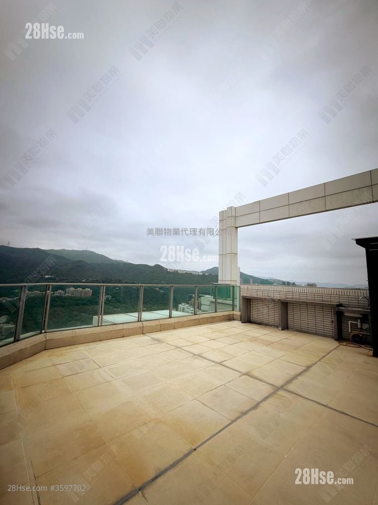 The Riverpark Sell 4 Bedrooms 1,476 ft² ( 137.1 m² )