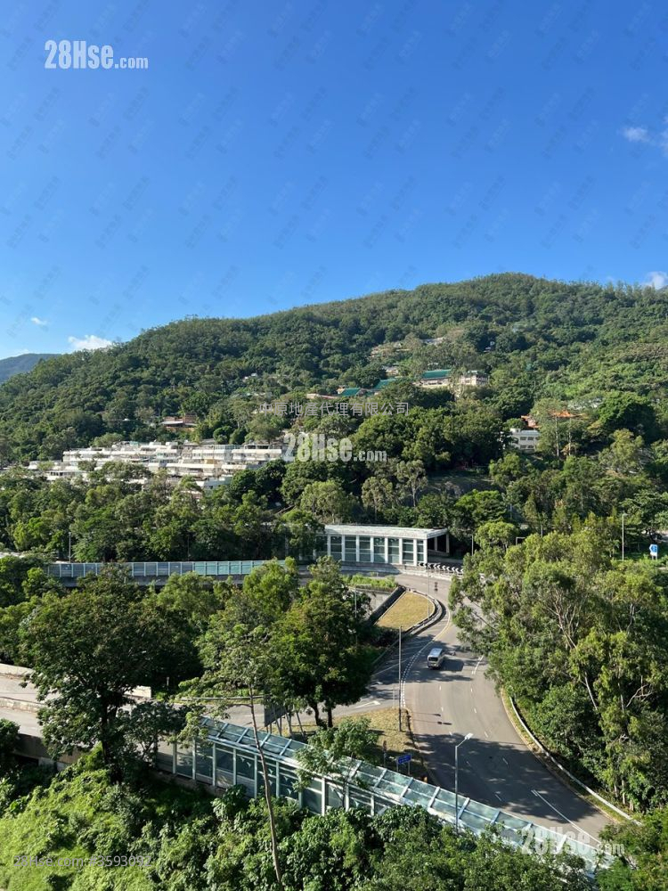 Luk Yeung Sun Chuen Sell 3 Bedrooms , 1 Bathroom 582 ft² ( 54.1 m² )