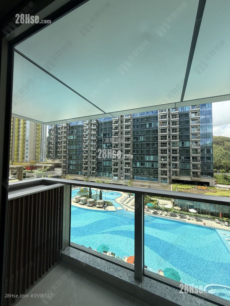 Grand Mayfair  Rental 4 Bedrooms , 3 Bathrooms 831 ft² ( 77.2 m² )