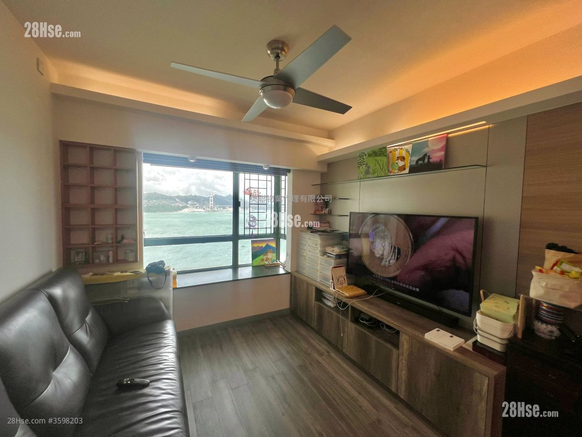 Sea Crest Villa Sell 3 Bedrooms , 2 Bathrooms 623 ft² ( 57.9 m² )