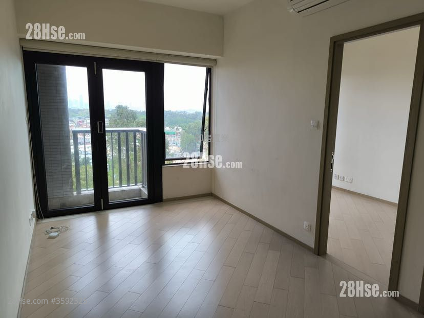 Twin Regency Rental 396 ft² ( 36.8 m² )