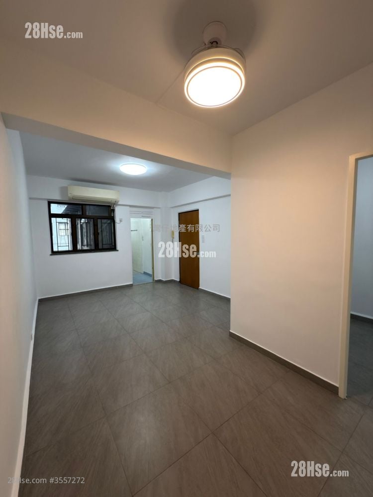 290 Lockhart Road Rental 2 Bedrooms , 1 Bathroom 524 ft² ( 48.7 m² )