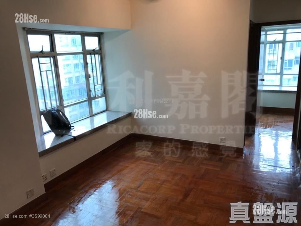 Flora Plaza Sell 2 Bedrooms 370 ft² ( 34.4 m² )