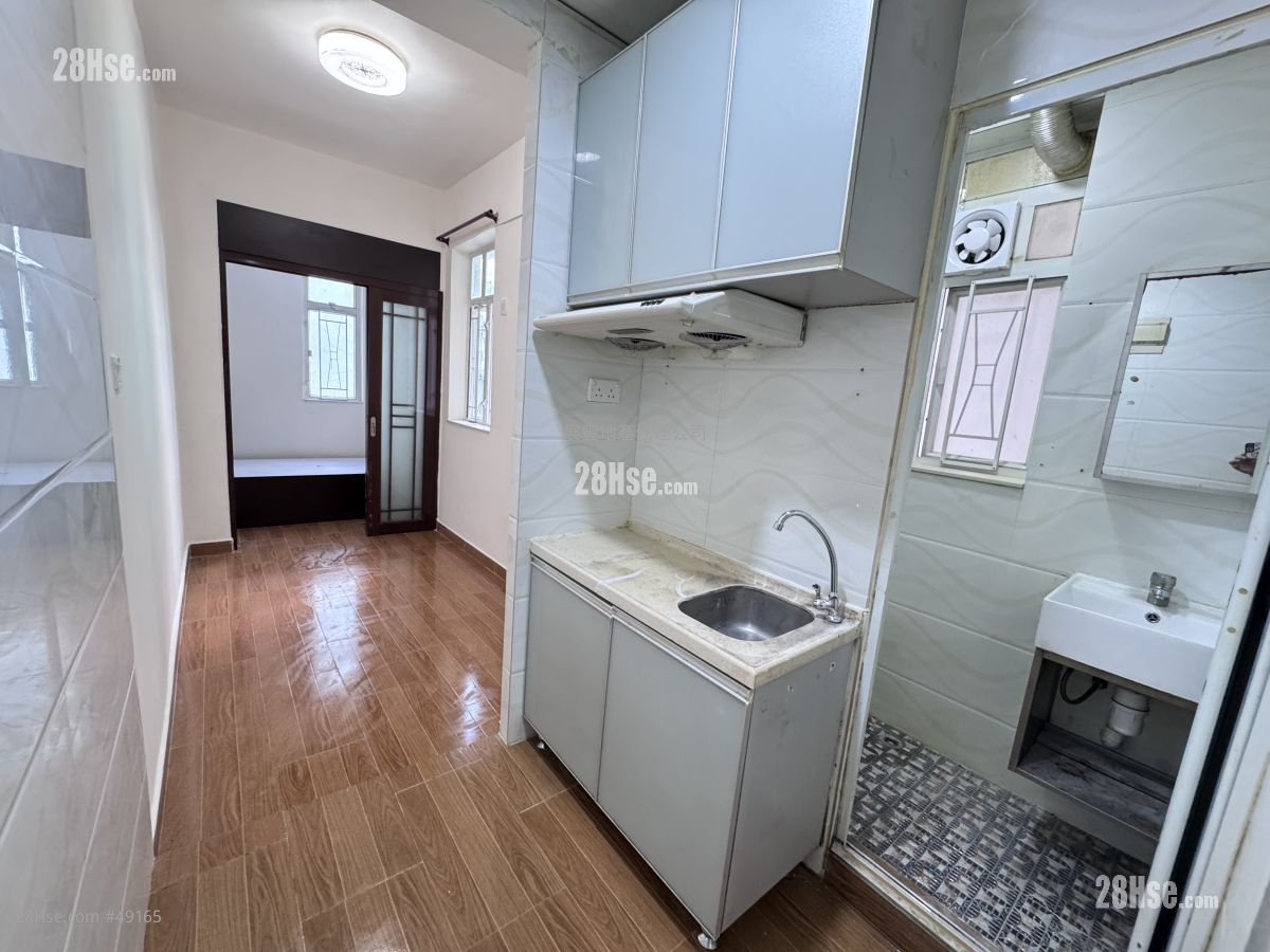 医局街191号 租盘 1 房 , 1 浴室 180 平方尺 ( 16.7 平方米 )