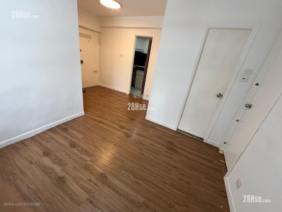 Ho Shun King Building Rental 2 Bedrooms , 1 Bathroom 358 ft² ( 33.3 m² )
