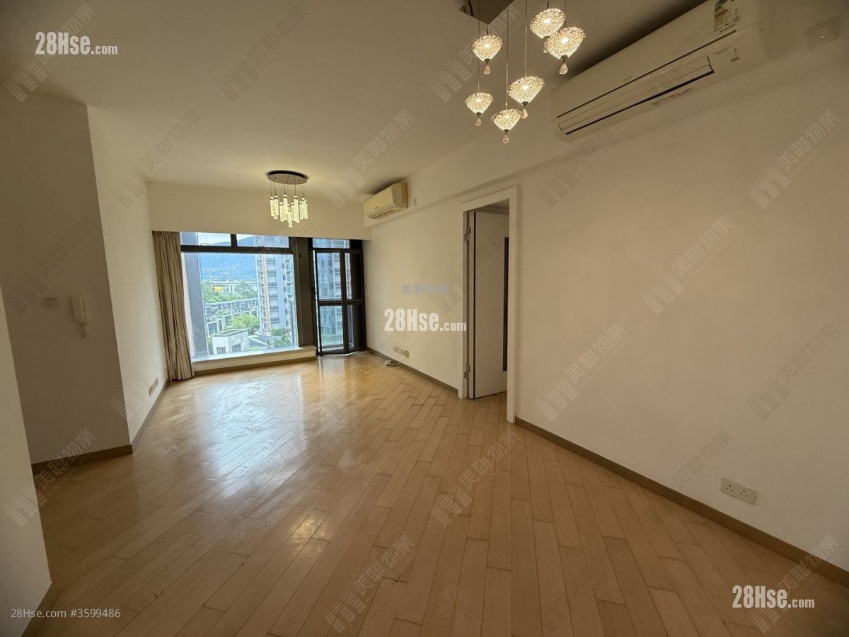 Riva Rental 4 Bedrooms , 2 Bathrooms 868 ft² ( 80.6 m² )