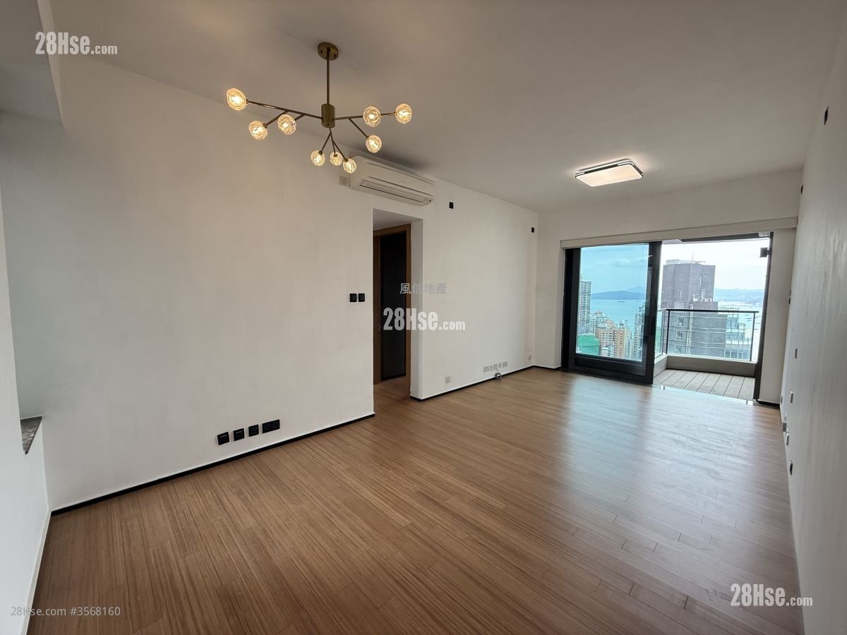 Arezzo Rental 2 Bedrooms , 2 Bathrooms 916 ft² ( 85.1 m² )