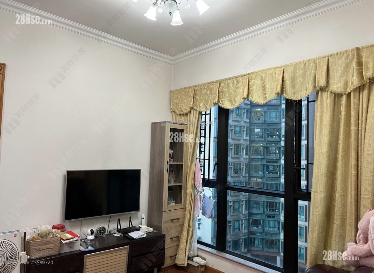 Villa Premiere Sell 3 Bedrooms 665 ft² ( 61.8 m² )