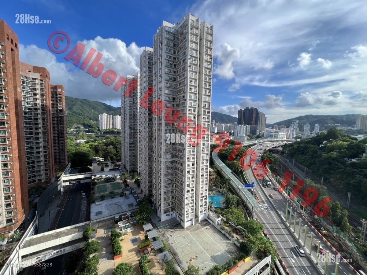 Hilton Plaza Sell 2 Bedrooms , 1 Bathroom 427 ft² ( 39.7 m² ) Hilton Plaza Sell 2 Bedrooms , 1 Bathroom 427 ft² ( 39.7 m² )