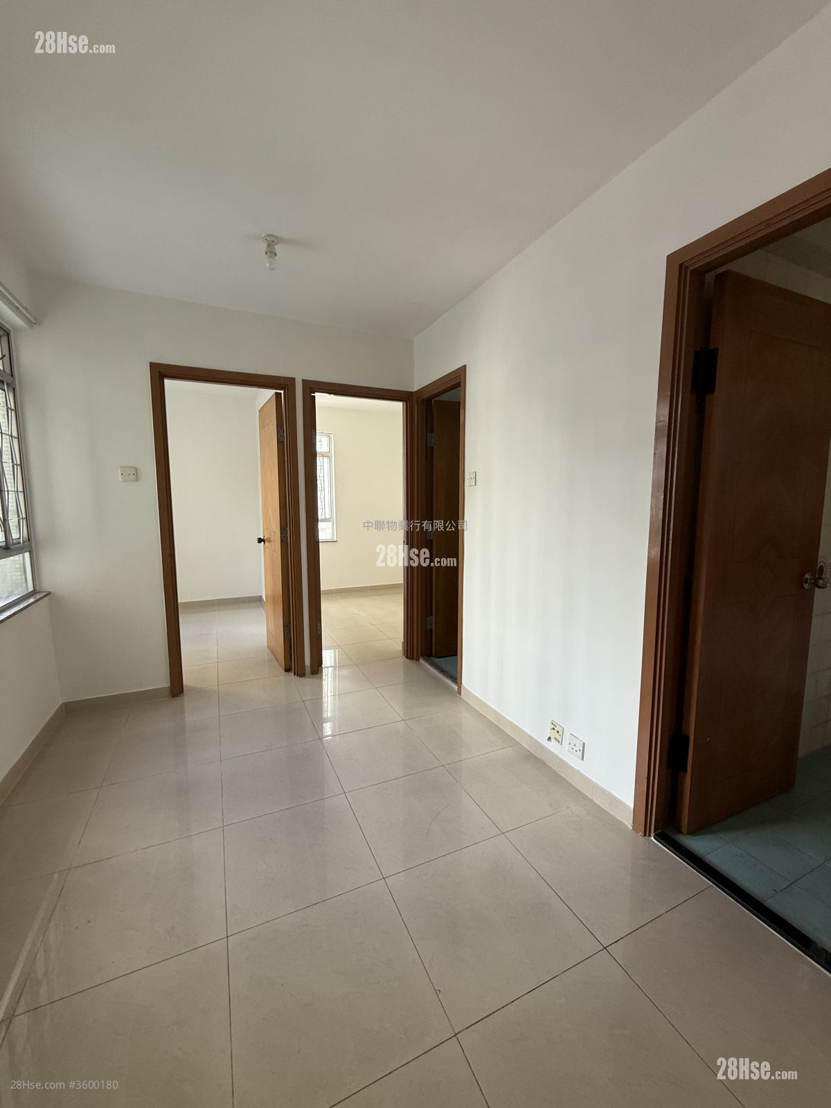 沙田第一城 售盘 327 平方尺 ( 30.4 平方米 ) 沙田第一城 售盘 327 平方尺 ( 30.4 平方米 )