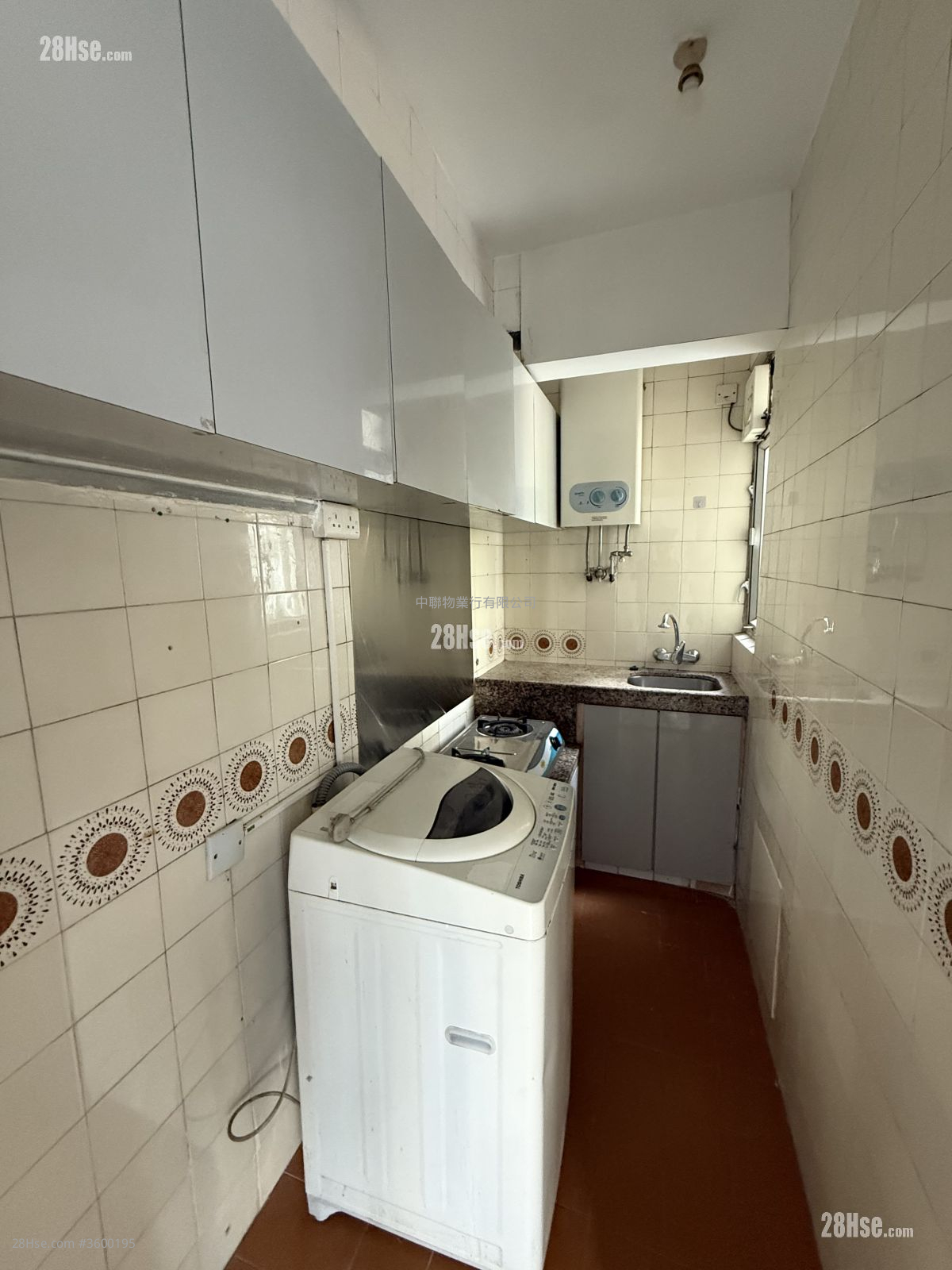 沙田第一城 售盘 284 平方尺 ( 26.4 平方米 ) 沙田第一城 售盘 284 平方尺 ( 26.4 平方米 )