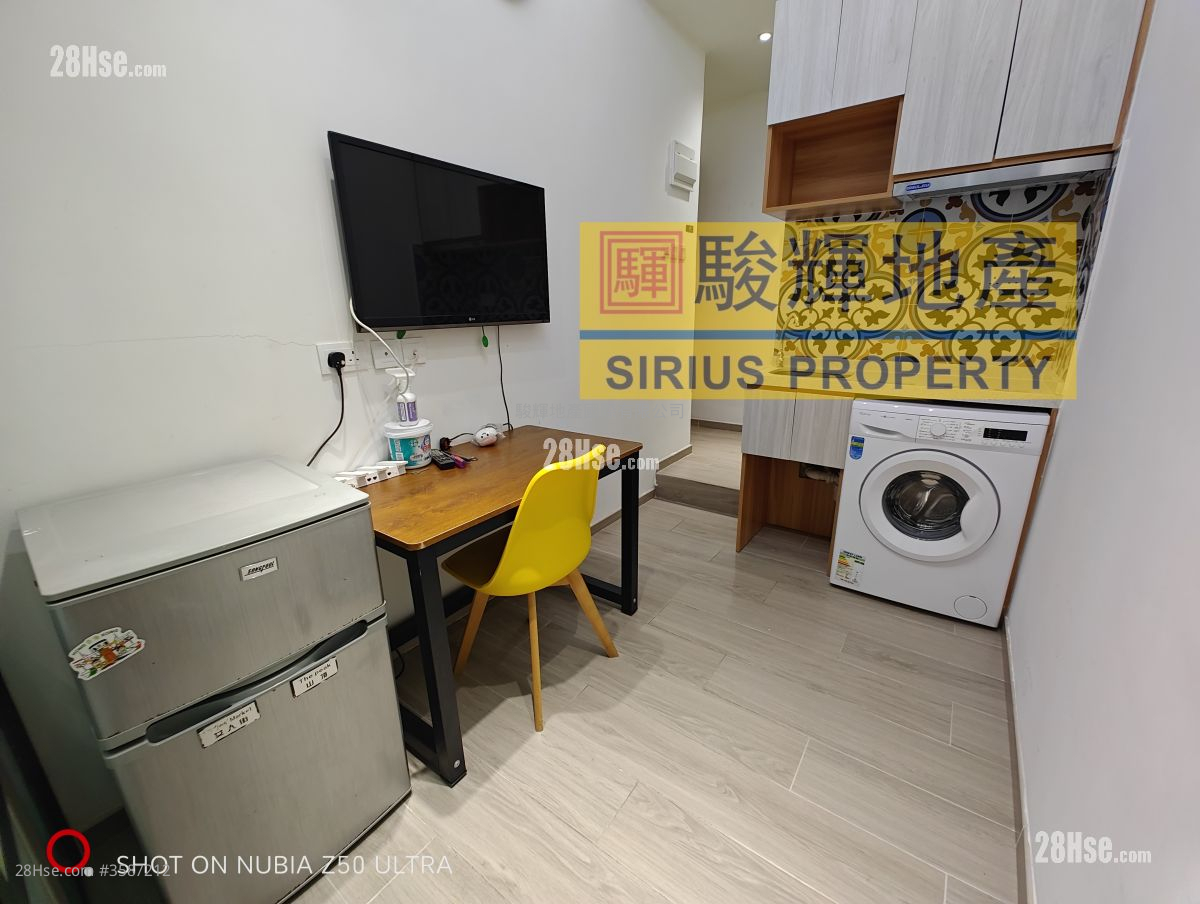 254 Sai Yeung Choi Street South Rental Studio , 1 Bathroom 180 ft² ( 16.7 m² )