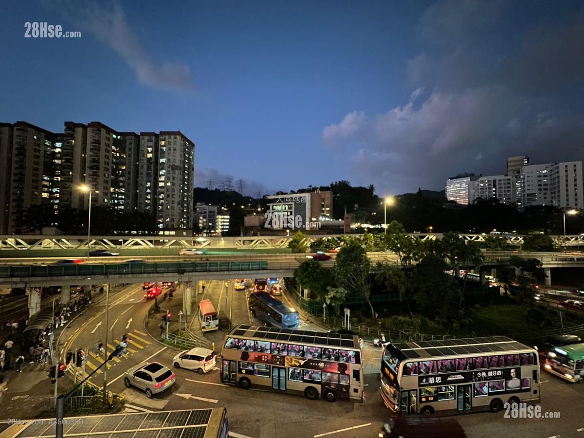 Mei Foo Sun Chuen Sell 3 Bedrooms , 2 Bathrooms 717 ft² ( 66.6 m² )