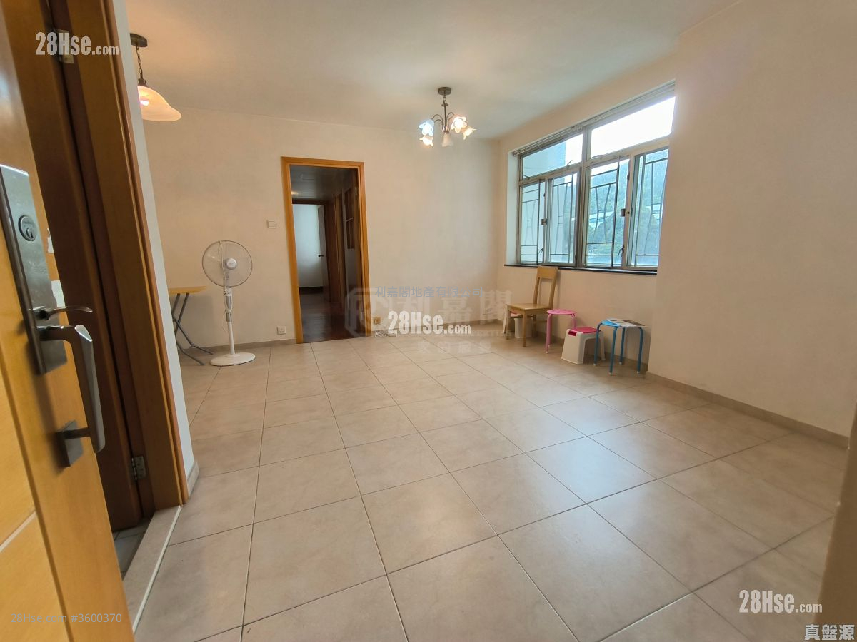 Belvedere Garden Sell 3 Bedrooms , 2 Bathrooms 644 ft² ( 59.8 m² )