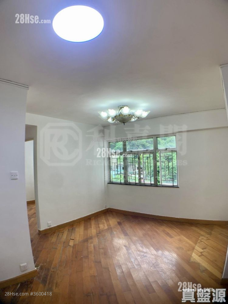Belvedere Garden Sell 2 Bedrooms , 1 Bathroom 481 ft² ( 44.7 m² )