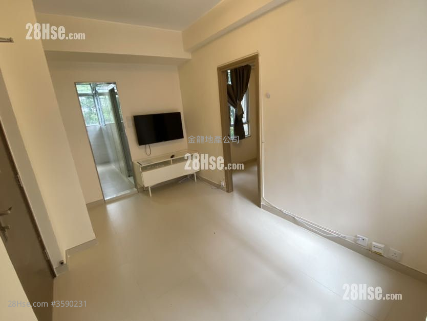 Wah Yan Court Rental 2 Bedrooms , 1 Bathroom 335 ft² ( 31.1 m² )