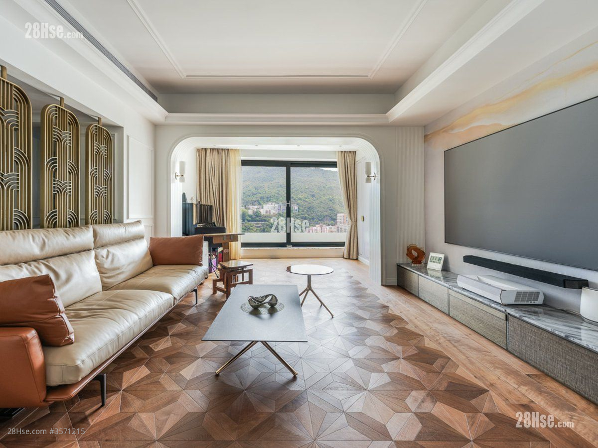 Bellevue Court Sell 3 Bedrooms , 3 Bathrooms 2,257 ft² ( 209.7 m² )