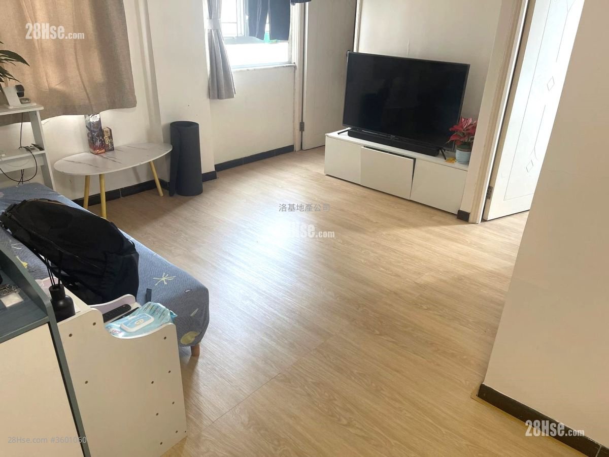 Wang Kwong Building Rental 2 Bedrooms , 1 Bathroom 386 ft² ( 35.9 m² )