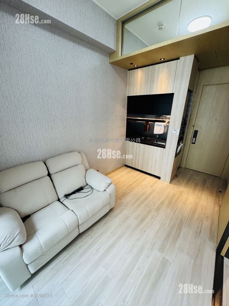 The Quinn Square Mile Rental 1 Bedroom , 1 Bathroom 266 ft² ( 24.7 m² )